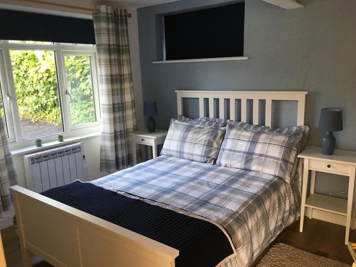 Lovely Ground Floor Apartment In Quiet Village Эксетер Экстерьер фото