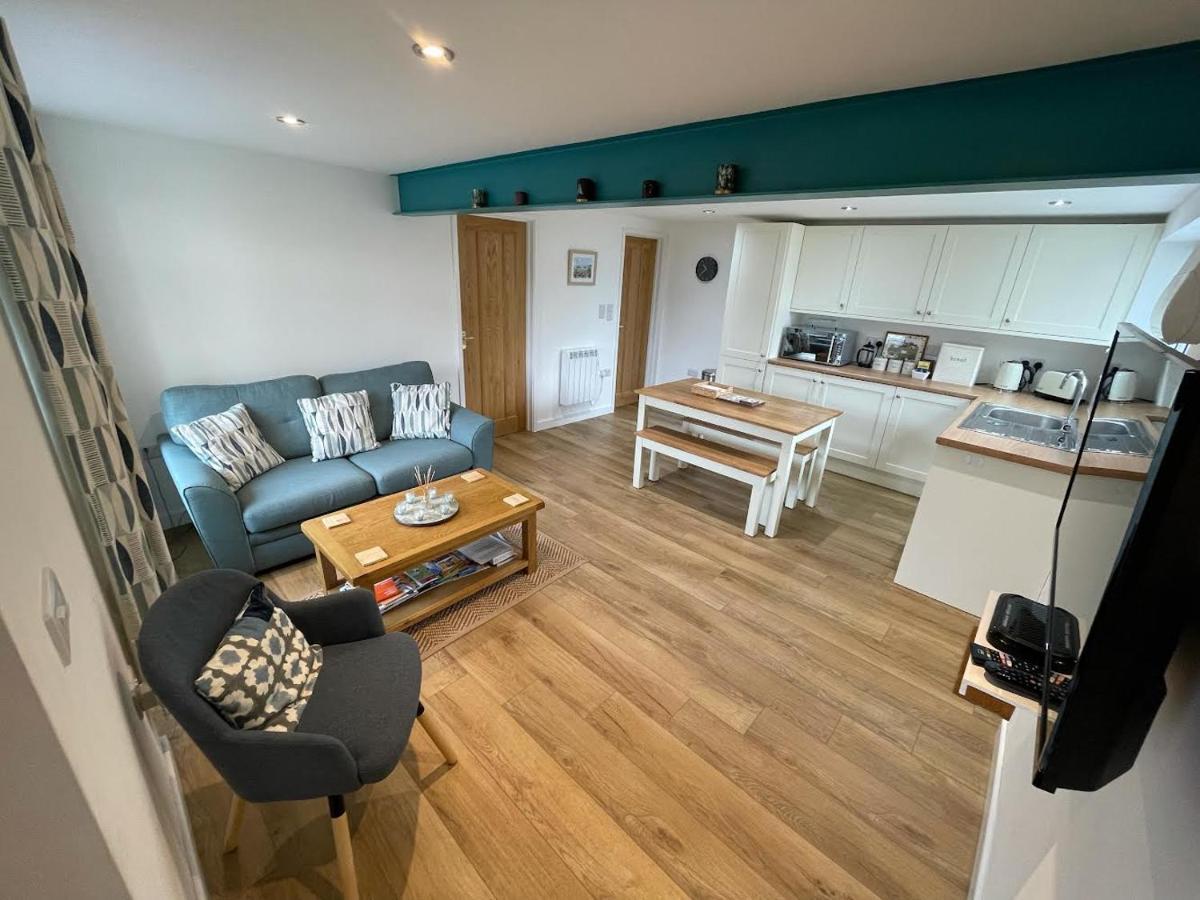 Lovely Ground Floor Apartment In Quiet Village Эксетер Экстерьер фото